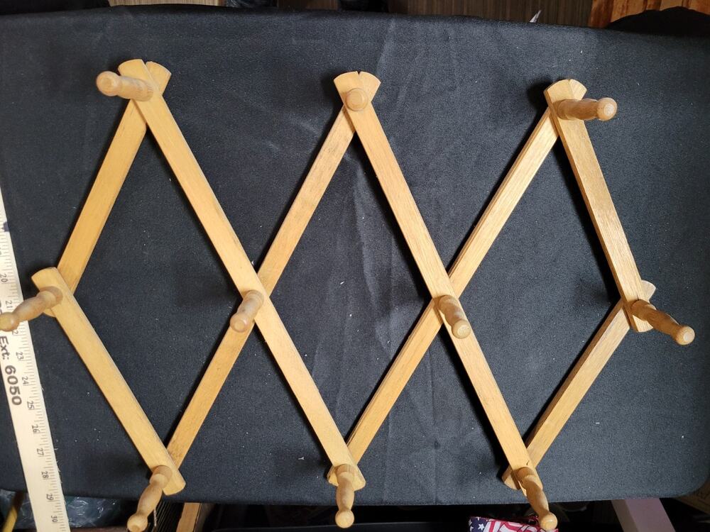 Vtg 10 Peg Wood Accordion Wall Rack Coat Hat Expandable Hanger Retro
